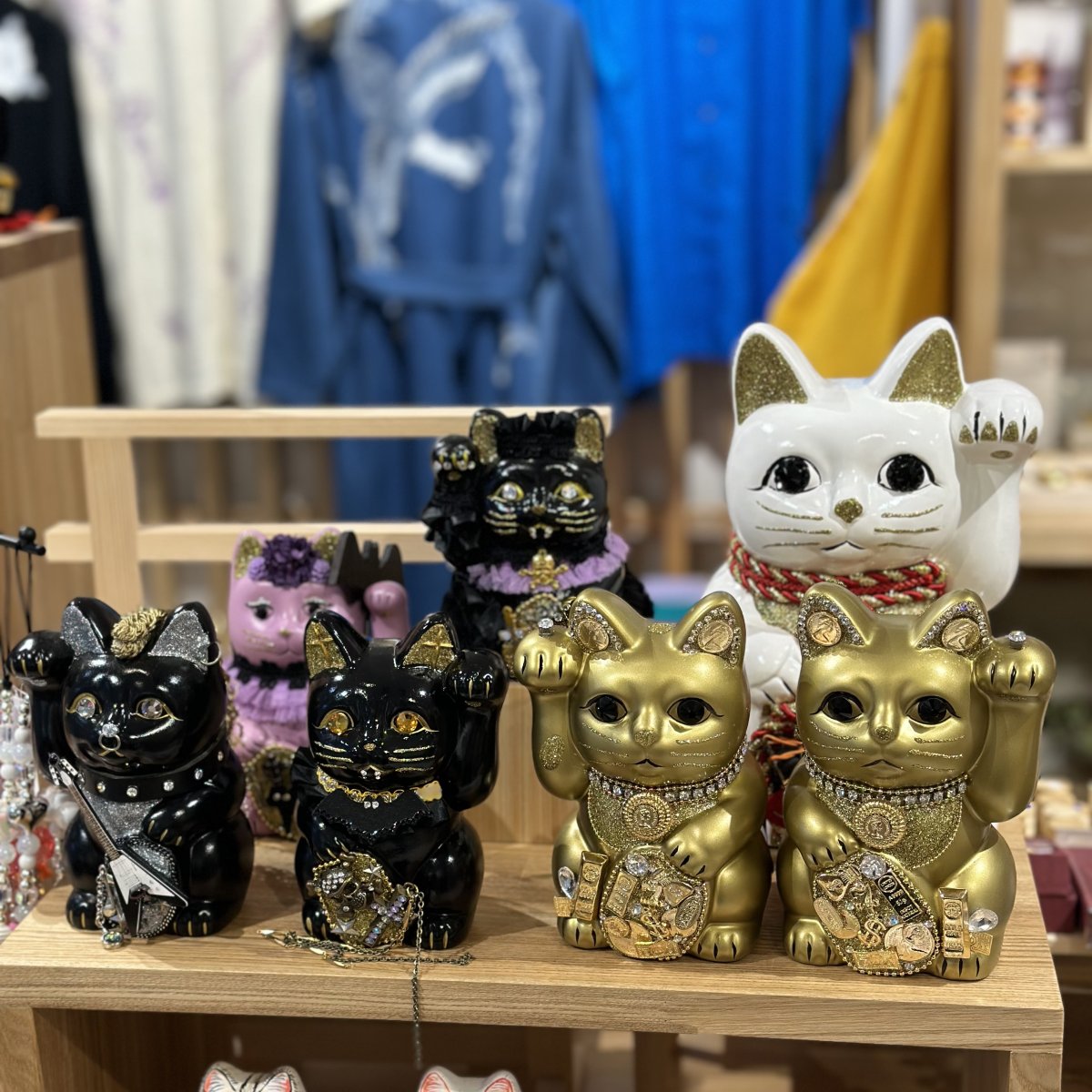 ハロウィンの招き猫 | ニュース | ラフォーレ原宿