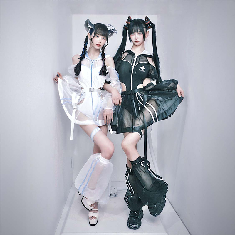 HIDOLATRAL THEODOL 高嶺ヒナ　ジャージバックルレッグウォーマー HIDOLATRAL THEODOL 高嶺ヒナ 近未来メタルジャージ サイバー